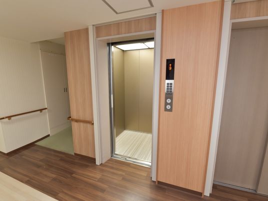 清潔感のあるエレベーター