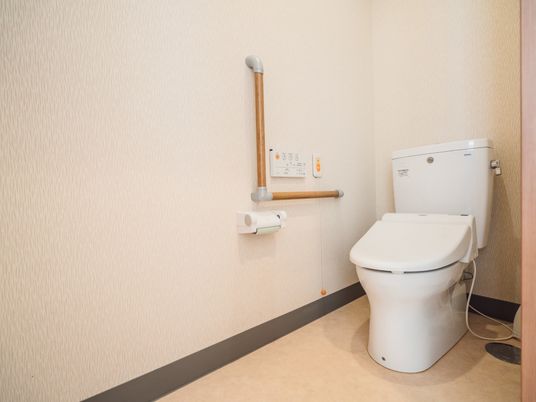 手すり付きトイレ設備