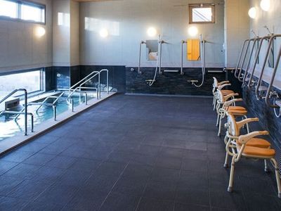 広々とした清潔な浴室