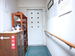 廊下に設置された靴棚