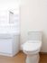 清潔なトイレと洗面台
