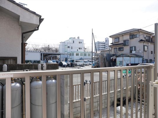 都市型建物の外観