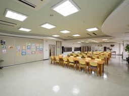 広々としたダイニングスペース