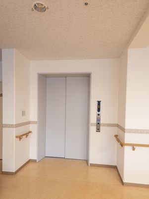 廊下にあるエレベーター