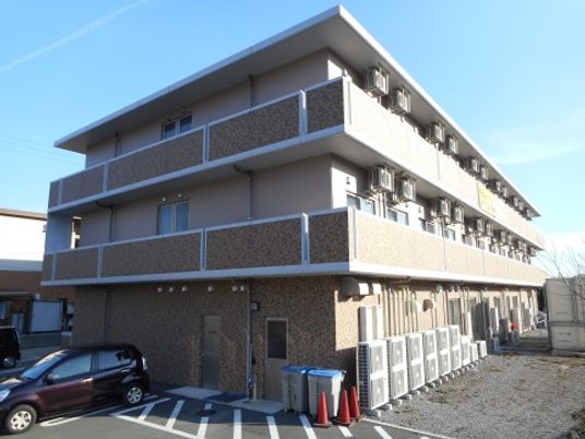 多階層建築の外観