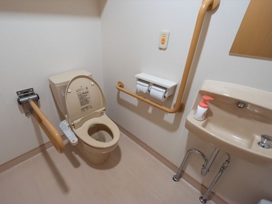 バリアフリーのトイレ設備