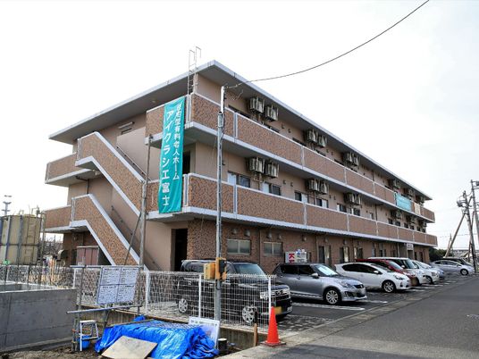 清潔感のある施設外観