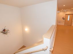 清潔感ある明るい廊下