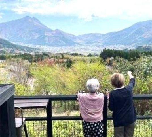 海辺の集合写真