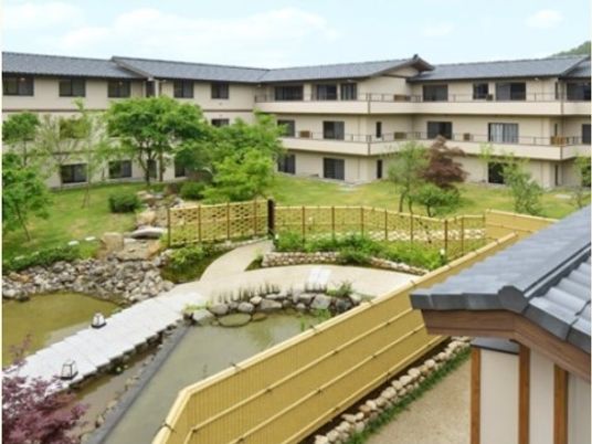 和風の静かな中庭