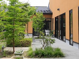 中庭のある建物外構  