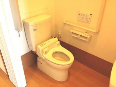 タオル掛け添えた洋式便器