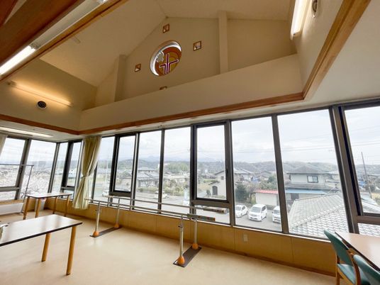 自然光あふれる室内