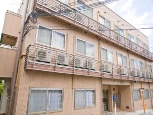 ビル型施設の外観