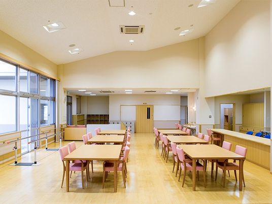 明るい食堂  