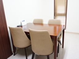 会議室の机と椅子