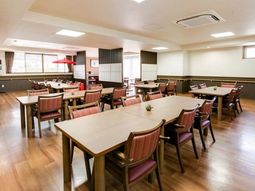 ゆったりとしたダイニングルーム