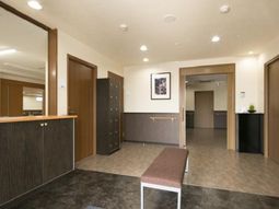 エントランスの清潔な空間