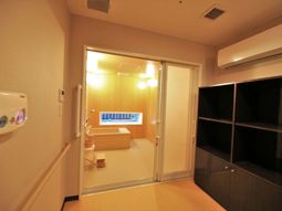 浴室付きの快適な居室