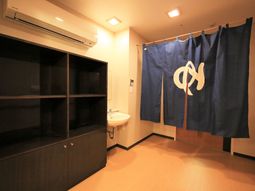 清潔な洗面所とクローゼット