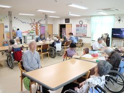 多目的室での活動風景