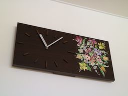 壁掛け花柄の時計