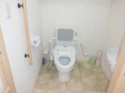 バリアフリーのトイレ設備
