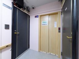 エレベーターホールの入口