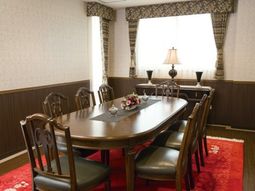 落ち着いたダイニングルーム