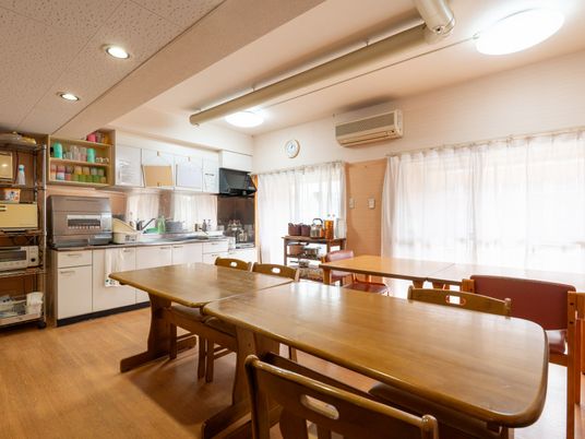 明るいダイニングルーム