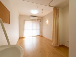 日差しが差し込む居室