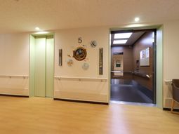 廊下の清潔な空間