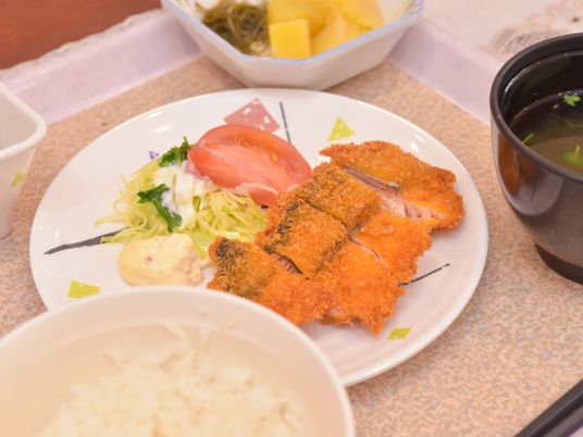 手作り感のある温かい食事