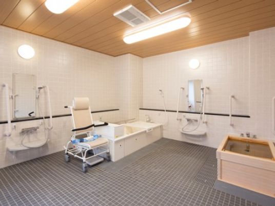 清潔感のある浴室空間