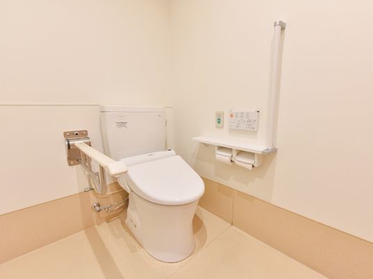 バリアフリーなトイレ設備
