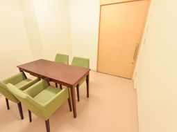 明るいダイニングスペース