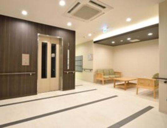 清潔で明るいエントランス