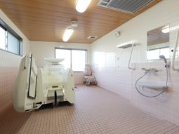 清潔な浴室設備