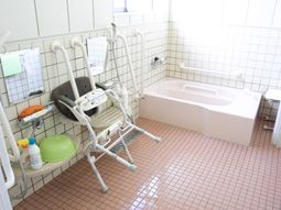 安全なバリアフリー浴室