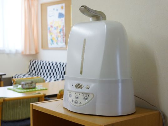 加湿器が置かれた居室