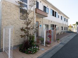 安らげる外観の施設