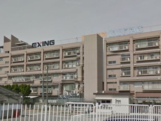 建物の広い外観