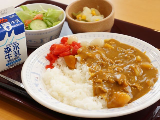 栄養バランスの取れた料理 食事 バランスの良い栄養満点の食事提供が自慢です。あなたも私たちと一緒に、健康を支えるお仕事をしませんか。