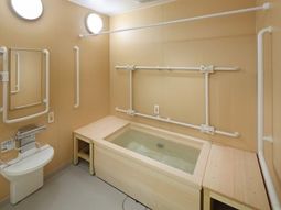 清潔な浴室設備