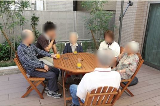 中庭でのくつろぎ時間
