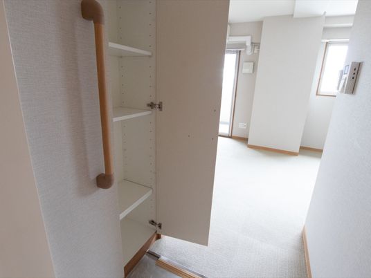 開放的なクローゼット空間