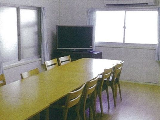 会合用テーブルのある部屋