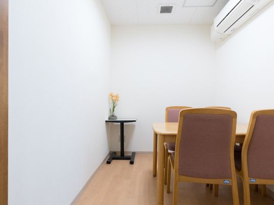 シンプルな休憩コーナー