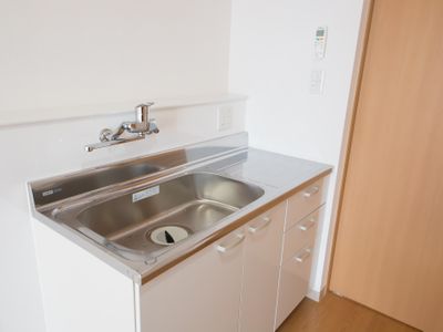 清潔なキッチンシンク