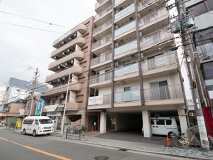 多階層建物の外観